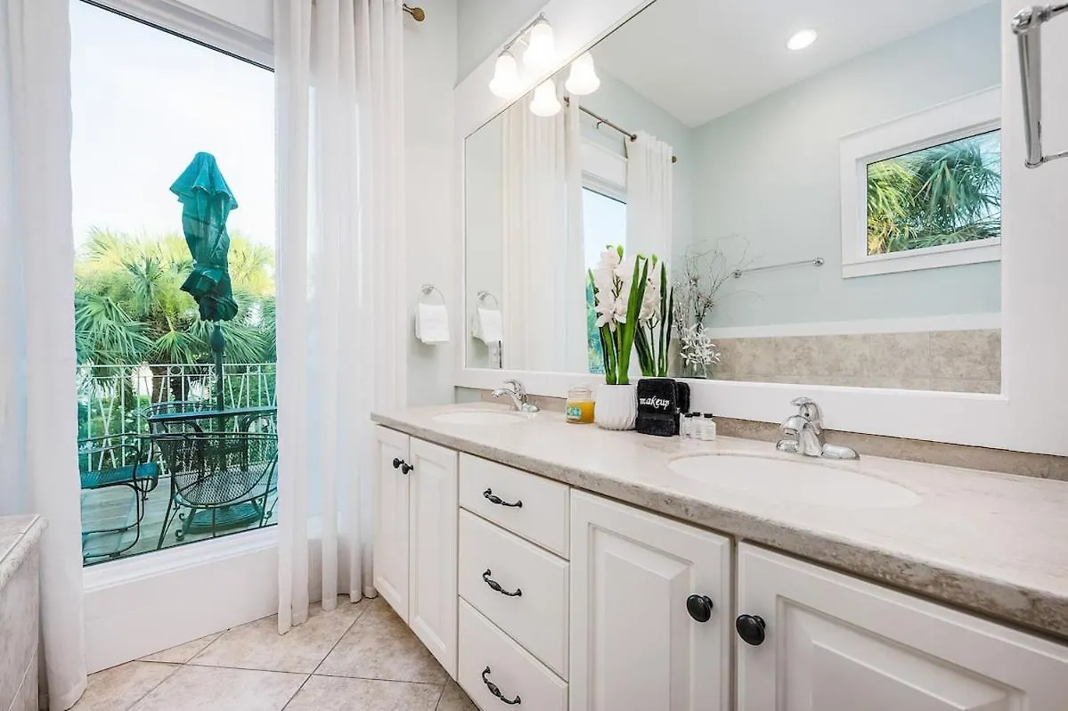 Luxury 3Br Gated Home - Infinity Pool, Walk To Private Beach - Vet-Owned! Destin 0*,  United States